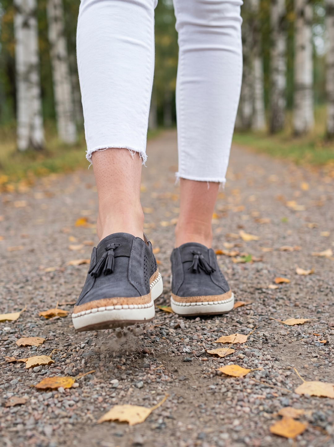 HIGHEND::louise-comfort-instappers::lifestyle-01-strolling