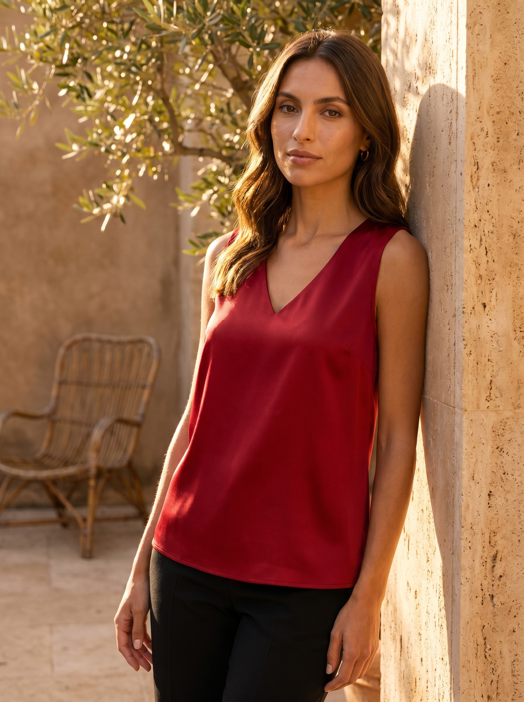 Camille Satijnen Mouwloze Blouse - sfeer 2